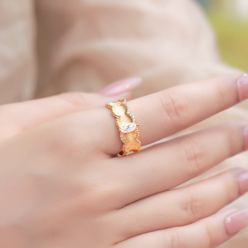 S925 sterling silver with 10K gold plated hand-brushed marquise imitation diamond ring | Elegant and textured design for European and American celebrities