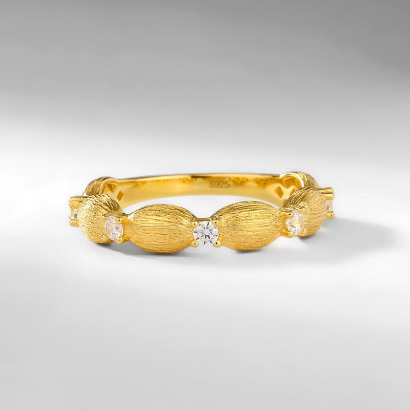 S925 sterling silver with 10K gold plated hand-brushed imitation diamond ring | European and American retro palace ring with aristocratic grain design