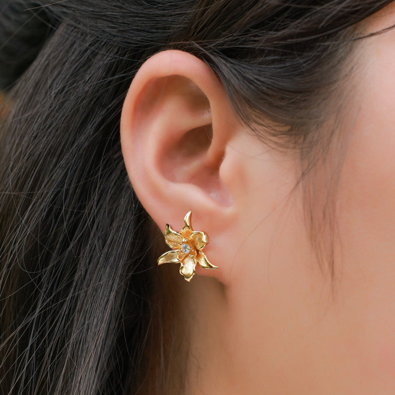 S925 純銀鍍 10K 金首飾|手工拉絲工藝 歐美風仿鑽花朵耳環