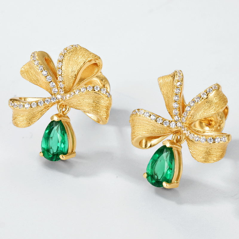 S925 sterling silver plated with 10K gold, light luxury, high-end hand-brushed craftsmanship, cultivated emerald bow earrings
