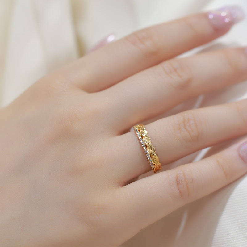 S925 sterling silver with 10K gold plated hand-brushed braided imitation diamond ring | Light luxury retro detail ring high-end stacking jewelry