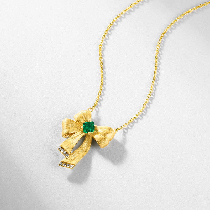 S925 sterling silver plated with 10K gold hand-brushed bow cultivated emerald necklace | European and American retro palace light luxury necklace aristocratic ribbon design
