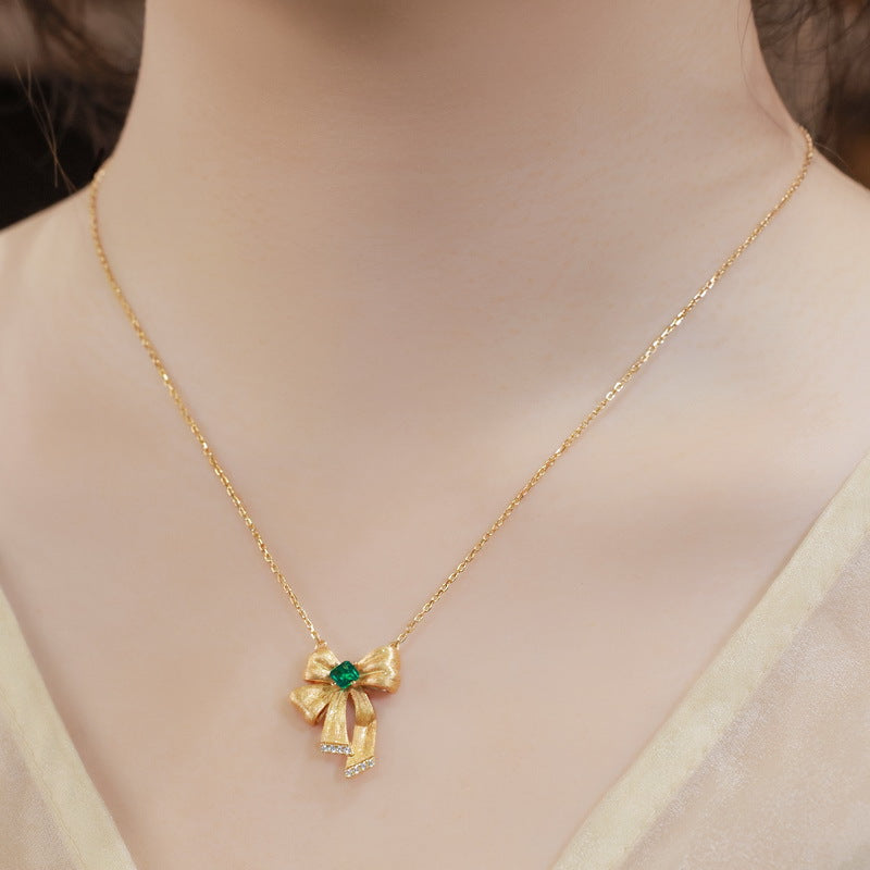 S925 sterling silver plated with 10K gold hand-brushed bow cultivated emerald necklace | European and American retro palace light luxury necklace aristocratic ribbon design