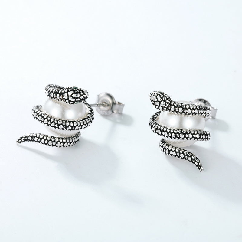 S925 純銀抹黑十二生肖蛇耳環|貝殼珠點綴 神秘個性之選