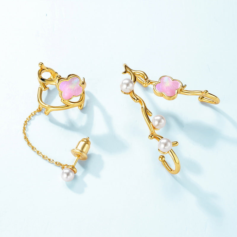 S925 sterling silver with 10K gold plated earrings | Natural pink shell beaded flower and branch-shaped four-leaf clover ear cuff