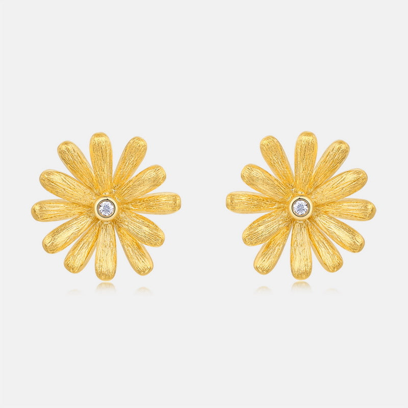 S925 sterling silver with 10K gold plated hand-brushed daisy earrings | Light luxury retro flower earrings fresh and high-end jewelry