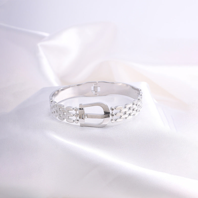 鈦鋼手鐲皮帶式手鐲女生高級感跨境歐美時尚18k鍍金不掉色手鐲