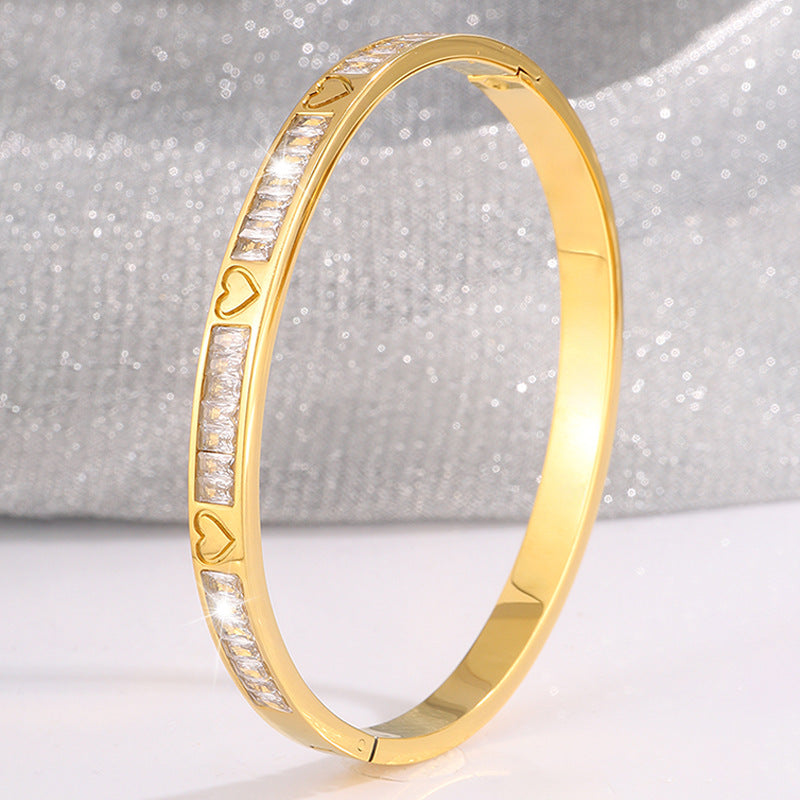 新款寬版心形壓印排鑽滿天星金手鐲女生高級感小香風不掉色手鐲