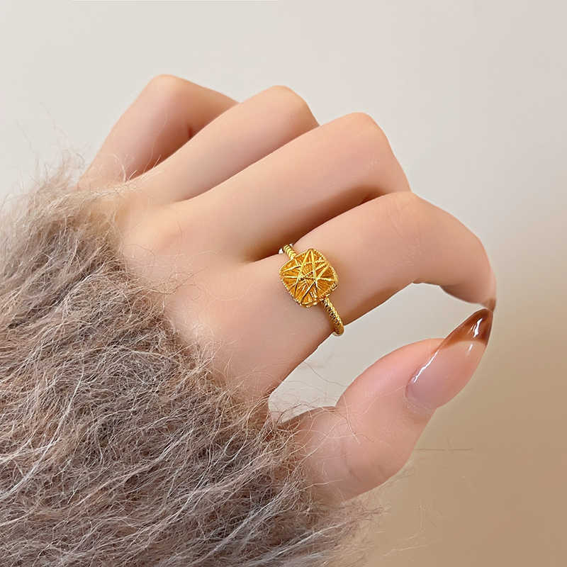 真金電鍍交叉鏤空方形戒指輕奢高級感食指戒通勤小衆百搭手飾