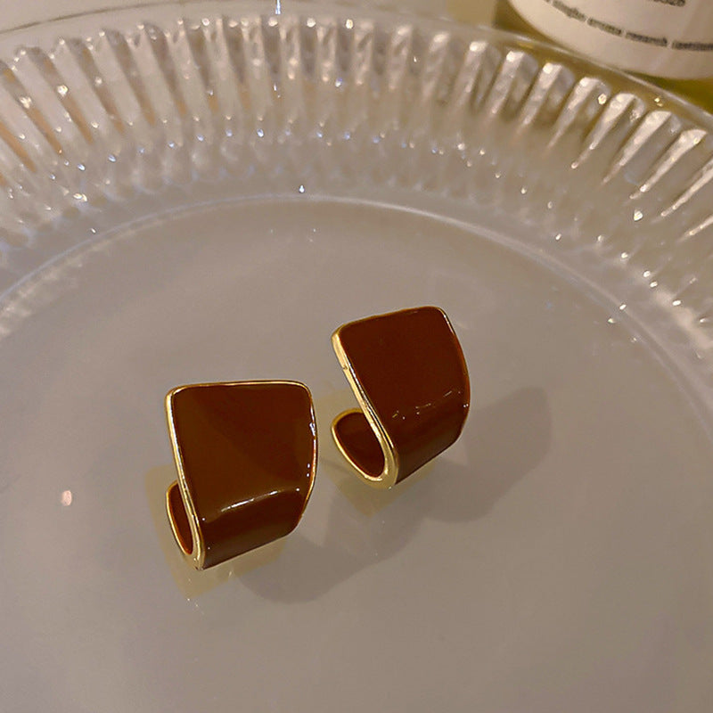 銀針奶咖色蝴蝶結愛心字母耳環秋冬高級感耳釘女復古氣質耳飾