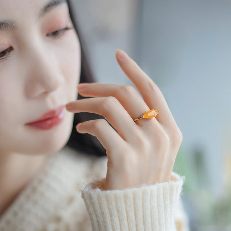 S925純銀鍍10K金戒指｜天然黃澳玉馬眼造型 時尚吸睛首選