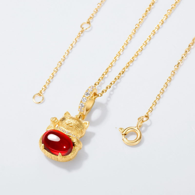 S925純銀鍍10K金 手工拉絲招財貓吊墜｜紅石榴石鑲鑽項鍊 招財進寶幸運首飾