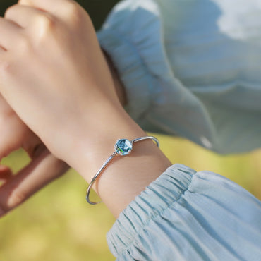 S925 sterling silver plated with thick silver and white gold bracelet | Sky blue topaz refreshing and healing jewelry