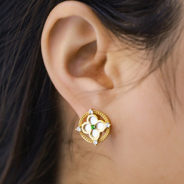 Jadeite White Shell Four-Leaf Clover Jewelry Set | S925 Sterling Silver with 10K Gold-Plated Simulated Diamonds, Lucky Sweet Necklace, Earrings, and Ring