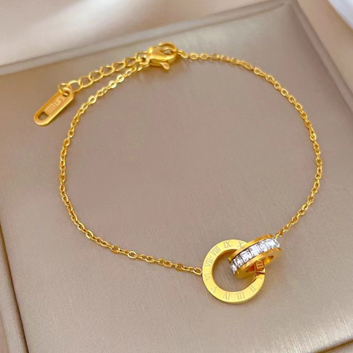 雙環拼接羅馬字體鈦鋼手鍊女百搭不掉色金色手飾小衆設計輕奢配飾