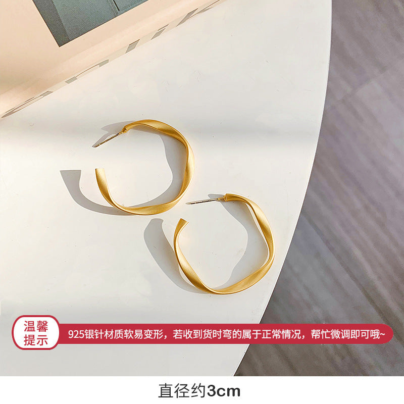 歐美跨境簡約愛心圓圈耳環時尚百搭幾何耳扣耳釘輕奢高級感耳飾女