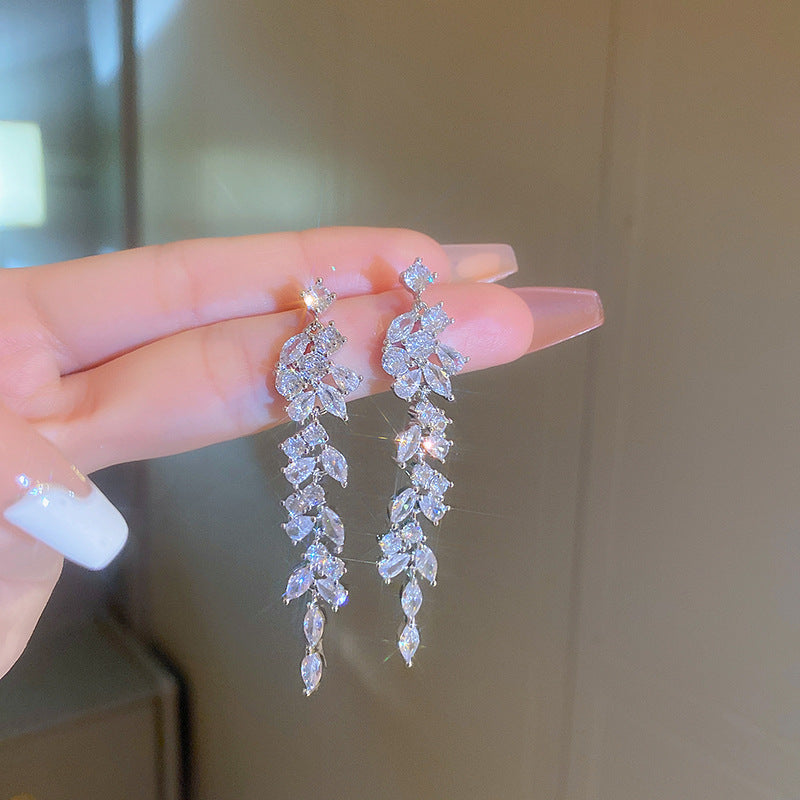 銀針跨境冷淡風銀色鑲鑽鋯石花朵珍珠耳環長款流蘇耳釘高級感耳飾