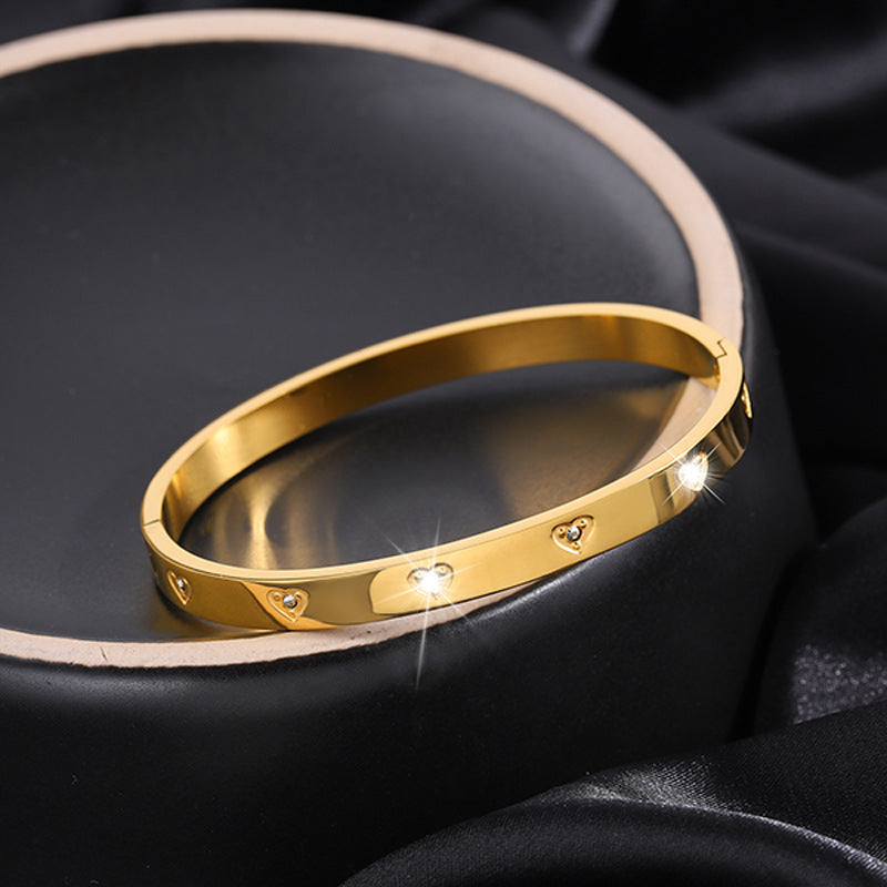 鈦鋼手鐲愛心六顆鑽不鏽鋼手鐲女生高級感時尚歐美不掉色手環
