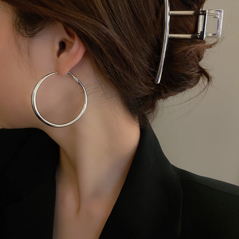 銀針歐美誇張銀色素圈愛心耳環冷淡風時尚耳圈輕奢個性高級感耳飾