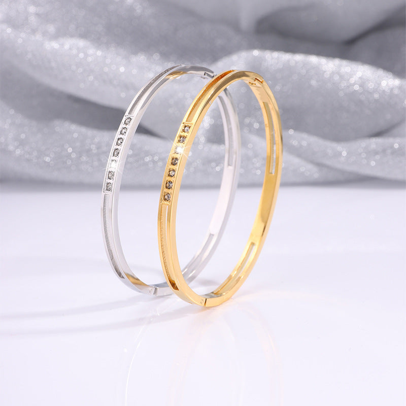 鈦鋼手鐲歐美跨境七顆鑽鏤空手鐲女生高級感輕奢不掉色個性手環