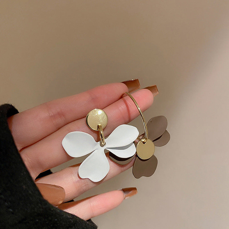 銀針奶咖色蝴蝶結愛心字母耳環秋冬高級感耳釘女復古氣質耳飾