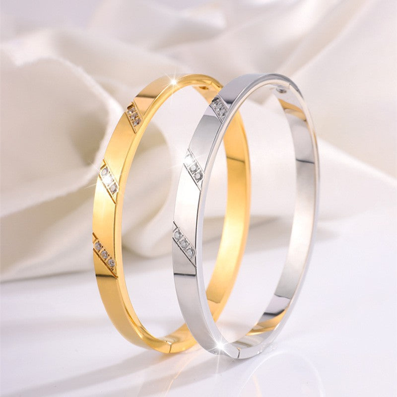 鈦鋼手鐲斜紋鑲鑽不鏽鋼手鐲女生高級感韓版時尚簡約不掉色手環