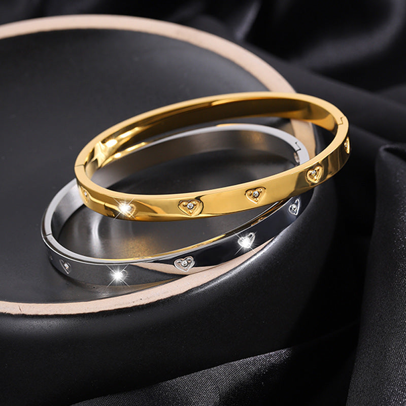 鈦鋼手鐲愛心六顆鑽不鏽鋼手鐲女生高級感時尚歐美不掉色手環