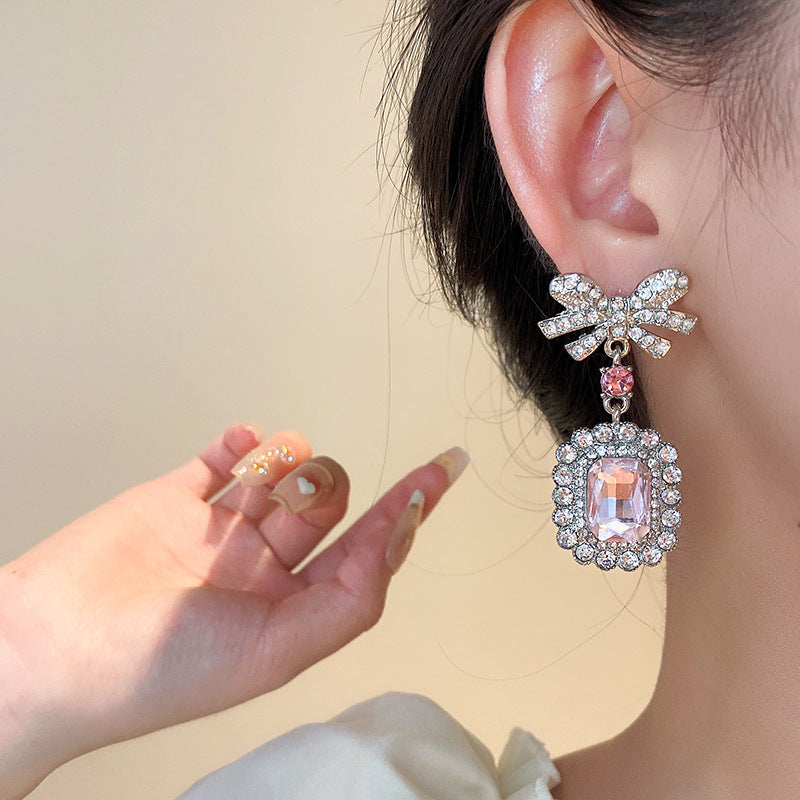 韓國粉色鑲鑽花朵蝴蝶結方形吊墜項鍊個性輕奢鎖骨鏈高級感項飾女