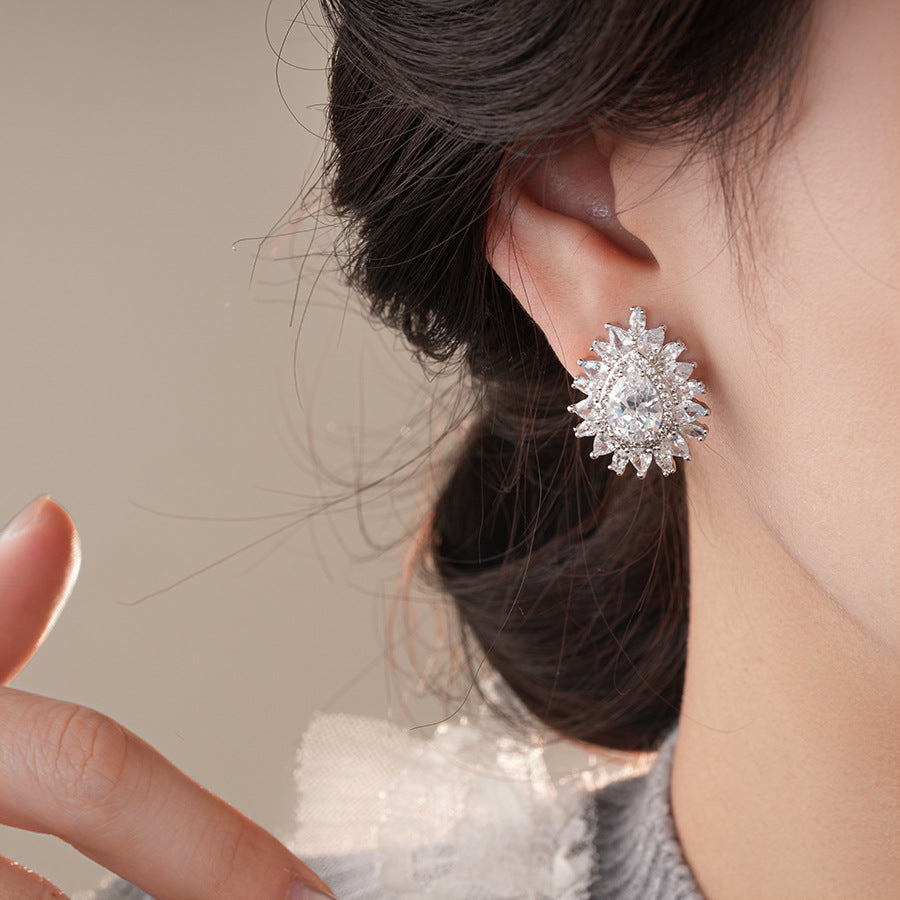 銀針歐美小衆鋯石水滴耳釘女時尚設計感跨境耳環輕奢高級感耳飾女