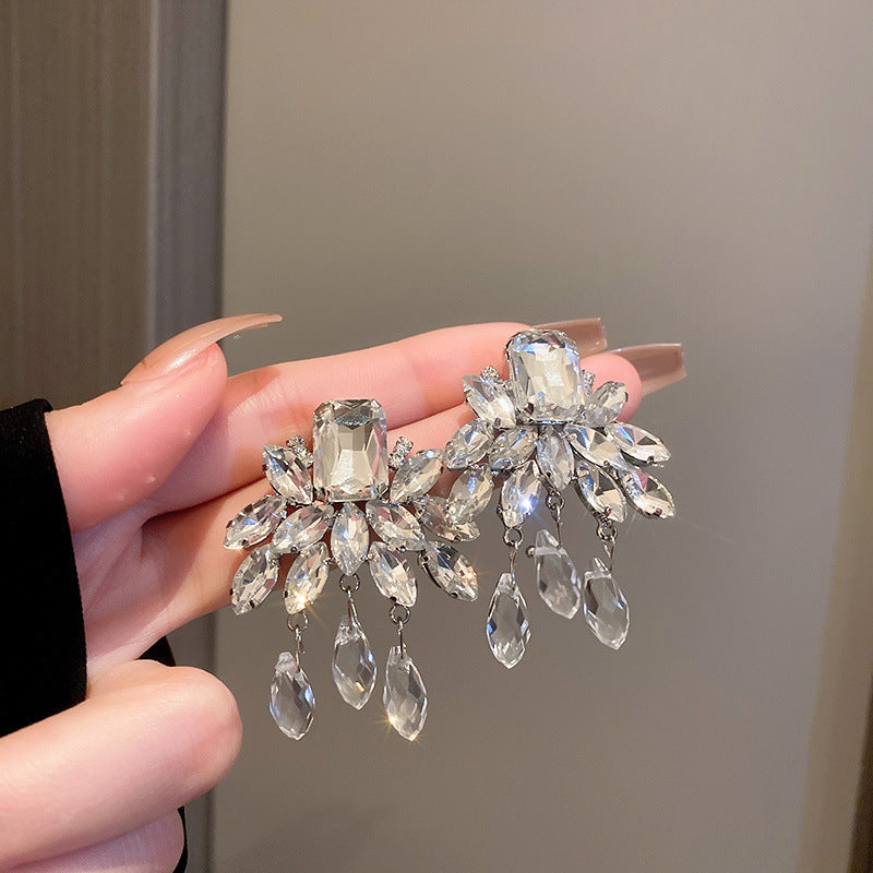 銀針跨境冷淡風銀色鑲鑽鋯石花朵珍珠耳環長款流蘇耳釘高級感耳飾