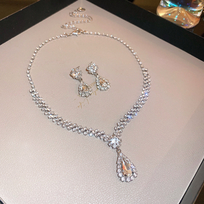 韓國東大門鑲鑽水滴耳環項鍊兩件套輕奢小衆鎖骨鏈個性冷淡風項飾