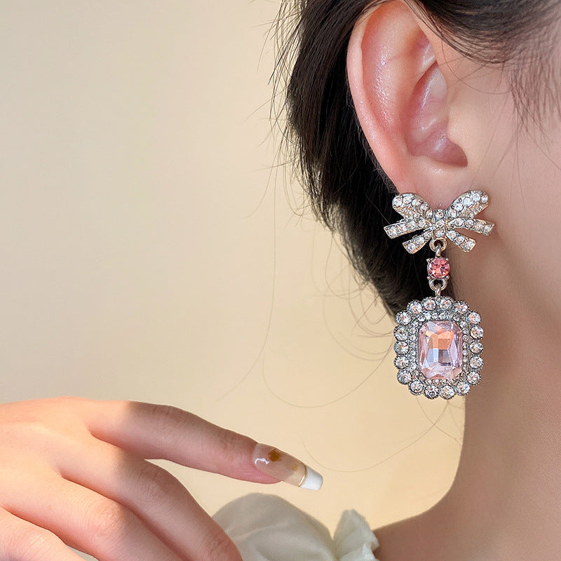 韓國粉色鑲鑽花朵蝴蝶結方形吊墜項鍊個性輕奢鎖骨鏈高級感項飾女