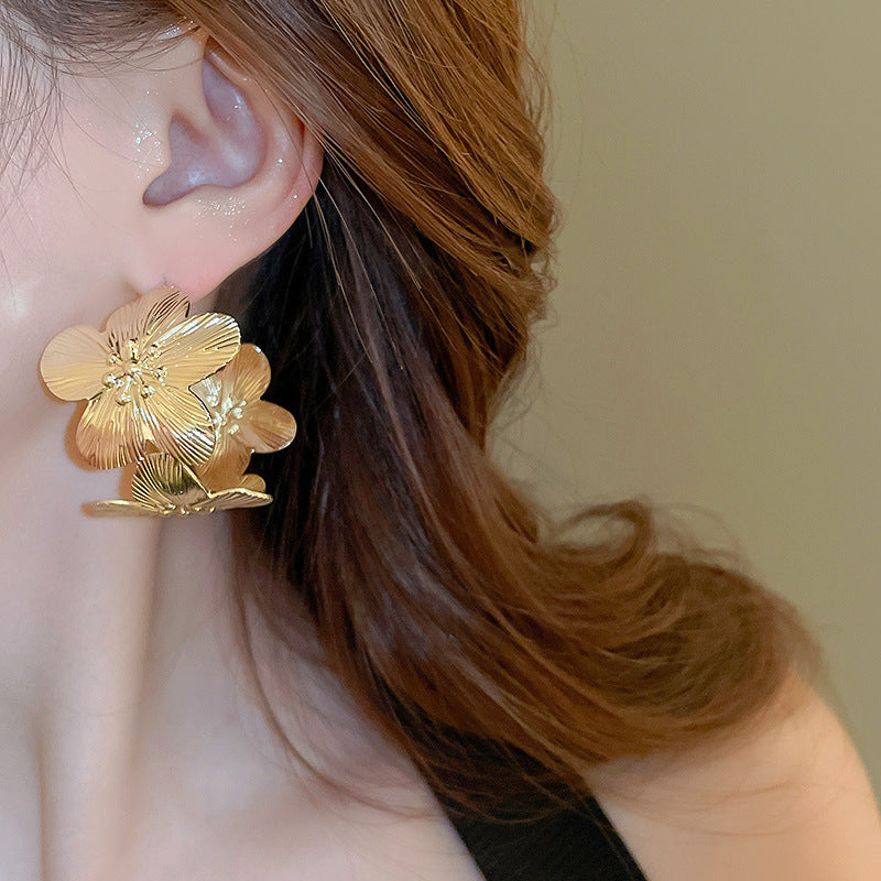 銀針超仙珍珠花朵流蘇耳環氣質時尚耳釘跨境歐美誇張高級感耳飾女