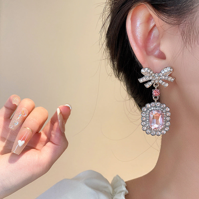 韓國粉色鑲鑽花朵蝴蝶結方形吊墜項鍊個性輕奢鎖骨鏈高級感項飾女