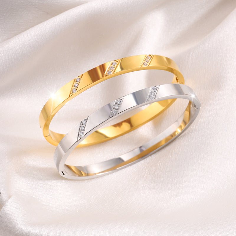 鈦鋼手鐲斜紋鑲鑽不鏽鋼手鐲女生高級感韓版時尚簡約不掉色手環