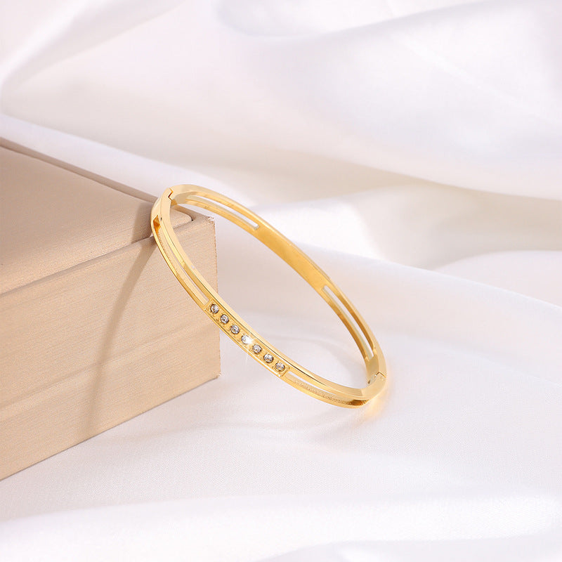 鈦鋼手鐲歐美跨境七顆鑽鏤空手鐲女生高級感輕奢不掉色個性手環