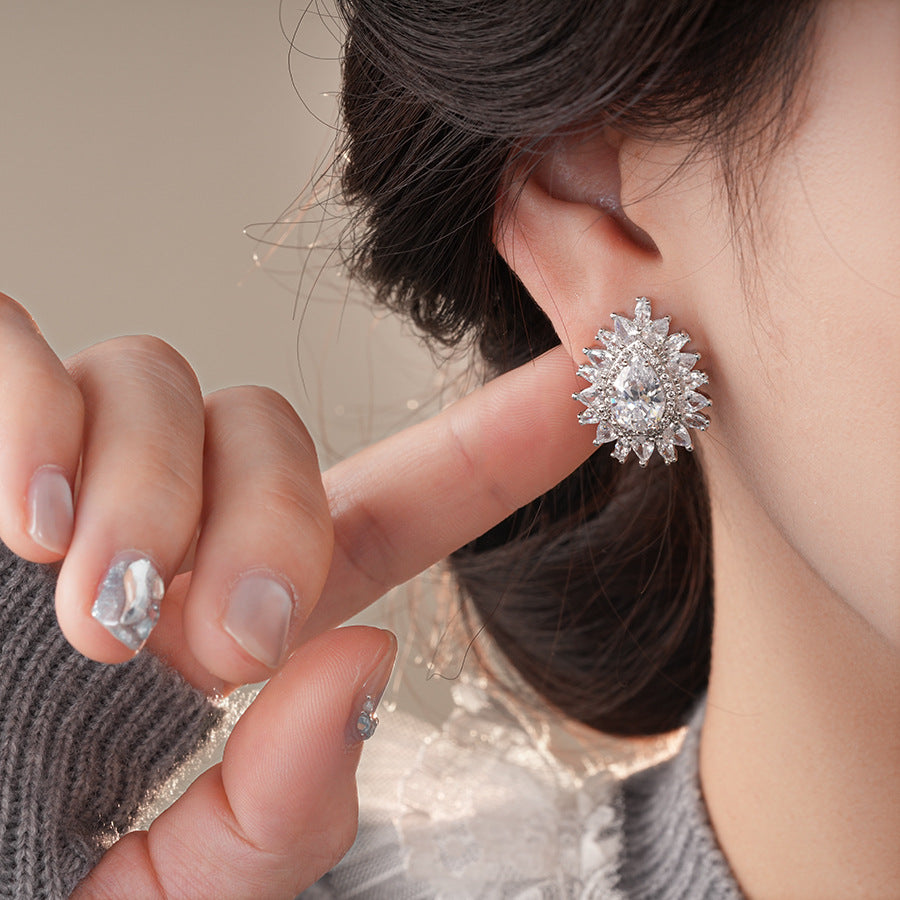 銀針歐美小衆鋯石水滴耳釘女時尚設計感跨境耳環輕奢高級感耳飾女