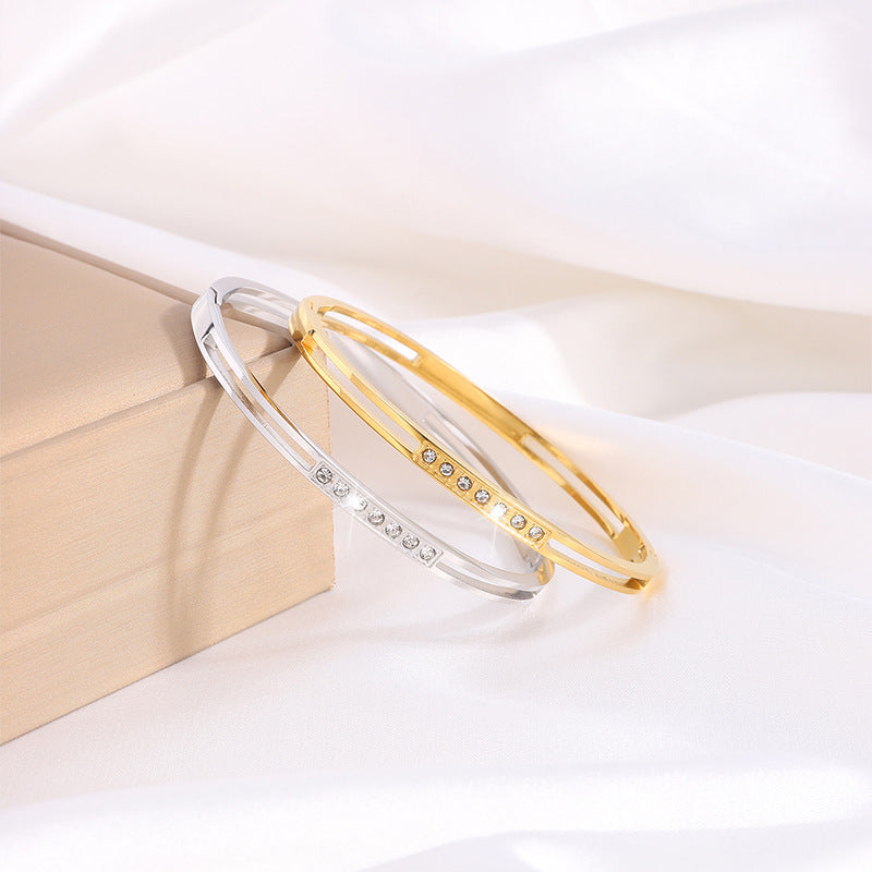 鈦鋼手鐲歐美跨境七顆鑽鏤空手鐲女生高級感輕奢不掉色個性手環