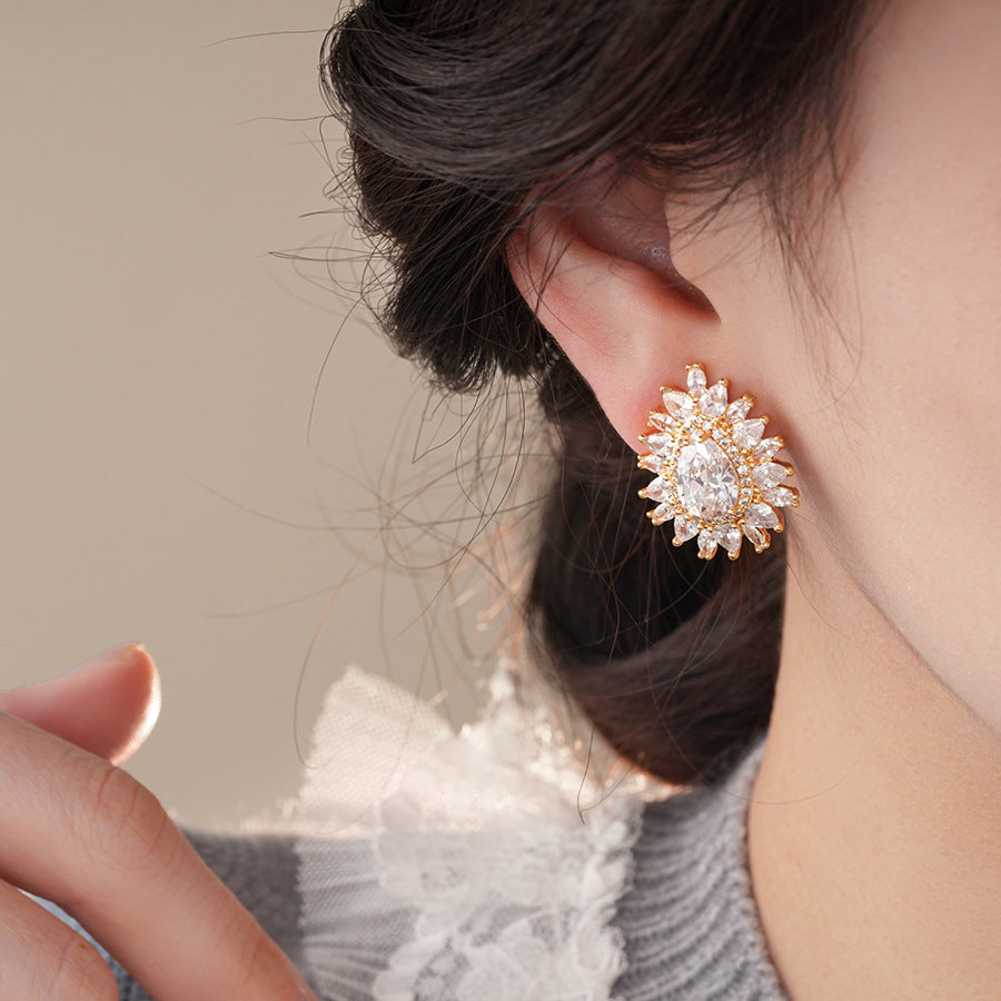 銀針歐美小衆鋯石水滴耳釘女時尚設計感跨境耳環輕奢高級感耳飾女