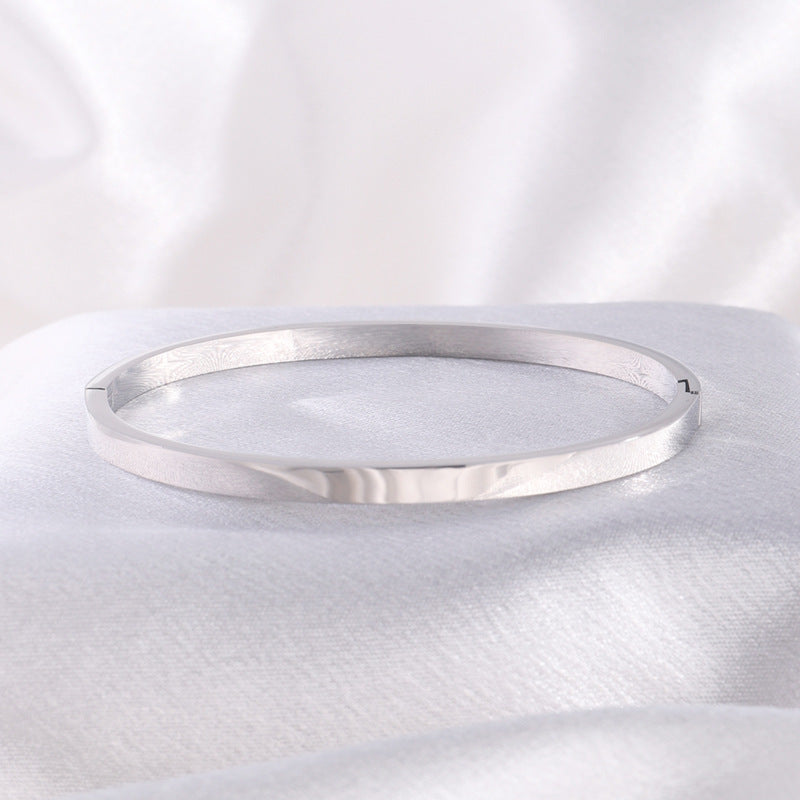 鈦鋼手鐲時尚簡約卡家手鐲女生高級感精緻18k鍍金不掉色手環