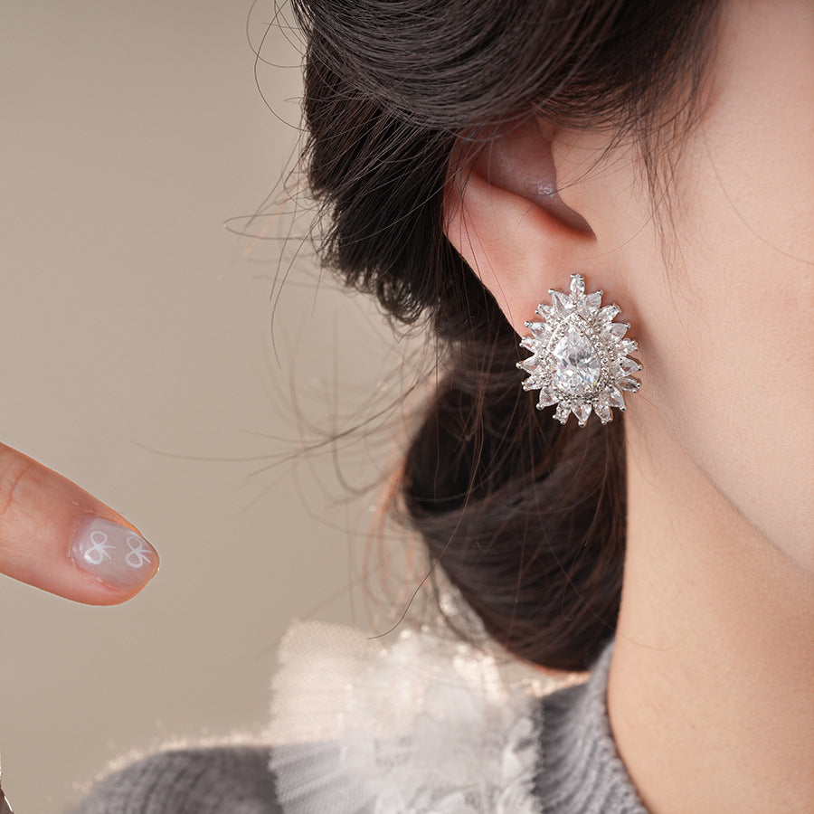 銀針歐美小衆鋯石水滴耳釘女時尚設計感跨境耳環輕奢高級感耳飾女