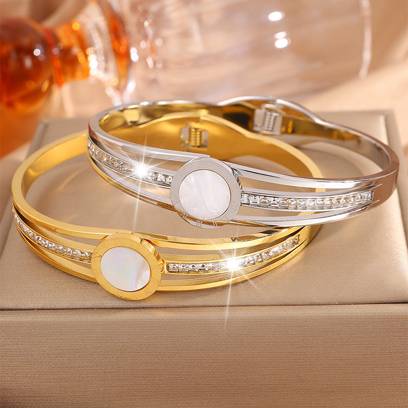 跨境熱賣新品白貝羅馬文不鏽鋼手鐲女歐美小衆輕奢鏤空鑲鑽手飾品