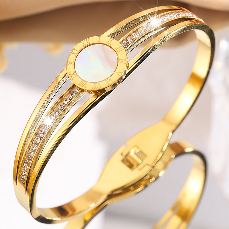 跨境熱賣新品白貝羅馬文不鏽鋼手鐲女歐美小衆輕奢鏤空鑲鑽手飾品