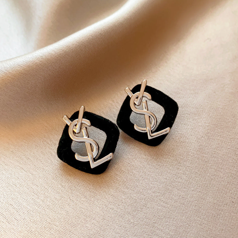 銀針法式黑色鑲鑽字母珍珠包包流蘇耳環小衆氣質耳釘高級感耳飾女