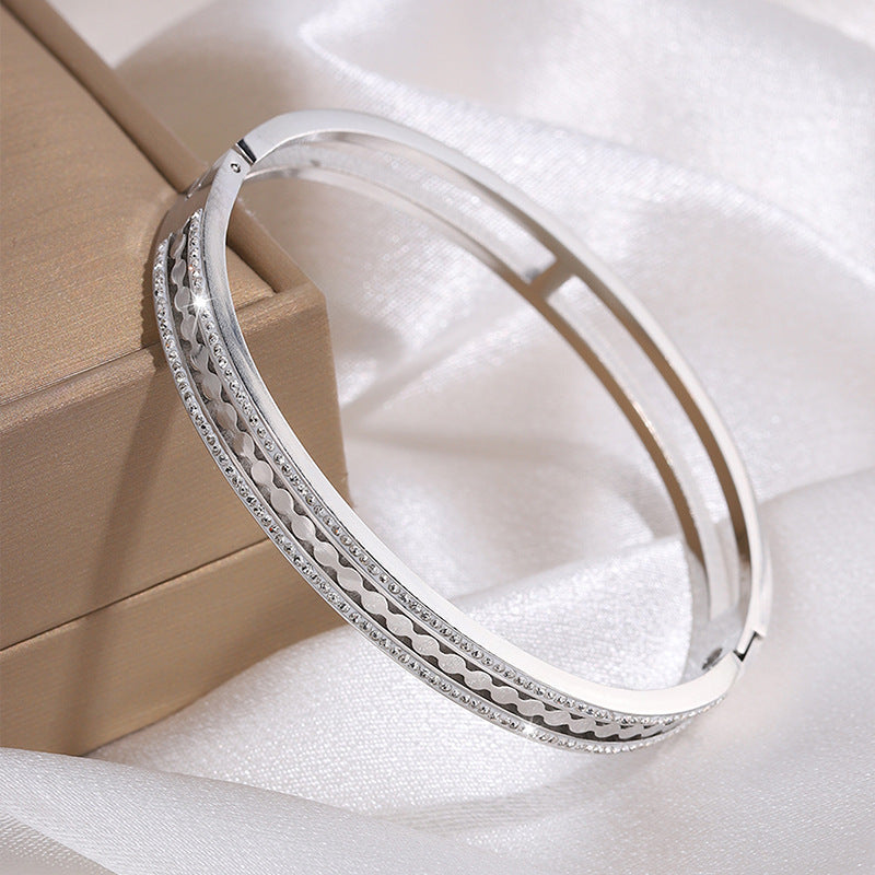 新款歐美時尚滿天星不掉色鈦鋼手鐲女高級感情侶簡約百搭手鐲飾品