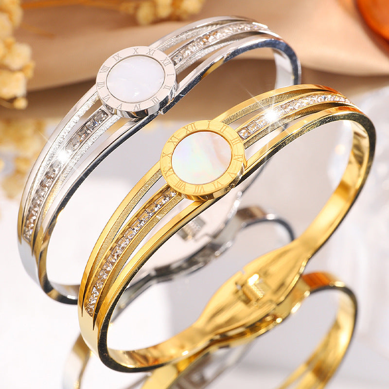 跨境熱賣新品白貝羅馬文不鏽鋼手鐲女歐美小衆輕奢鏤空鑲鑽手飾品