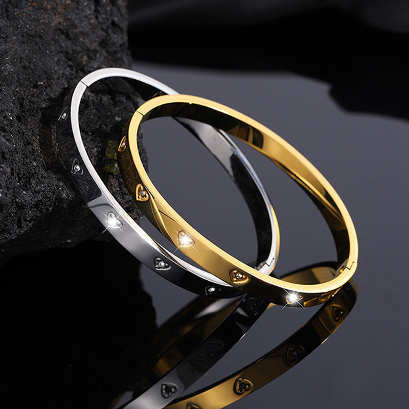 鈦鋼手鐲愛心六顆鑽不鏽鋼手鐲女生高級感時尚歐美不掉色手環