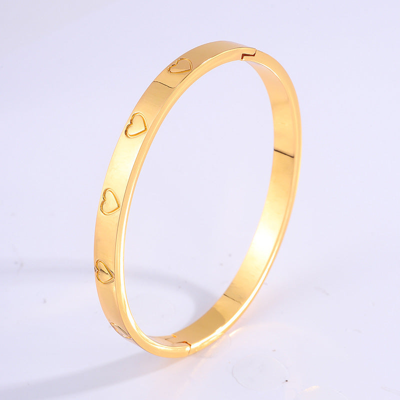 跨境新款不鏽鋼手鐲女時尚百搭歐美18K真金電鍍壓印愛心鈦鋼手環