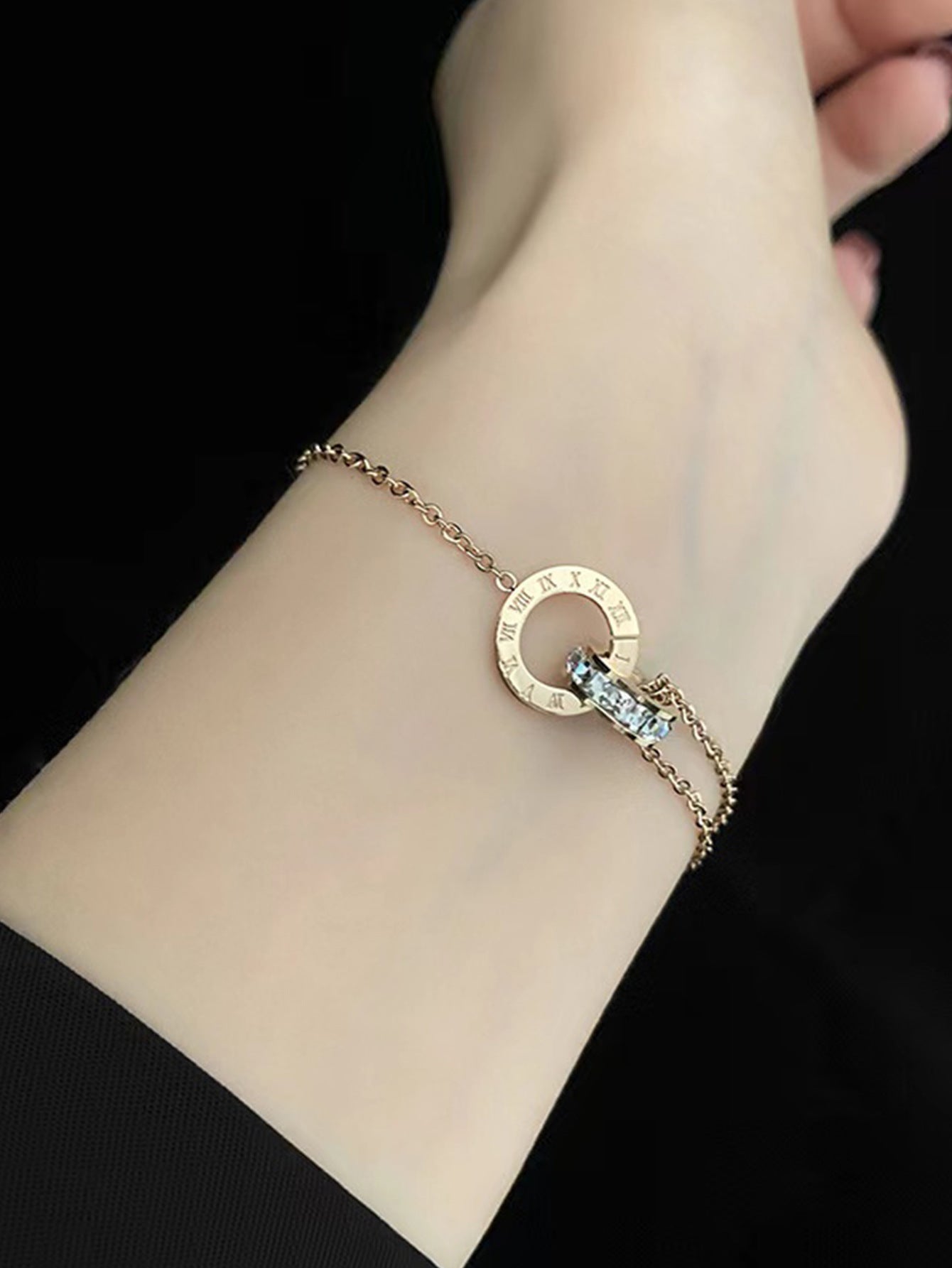 雙環拼接羅馬字體鈦鋼手鍊女百搭不掉色金色手飾小衆設計輕奢配飾