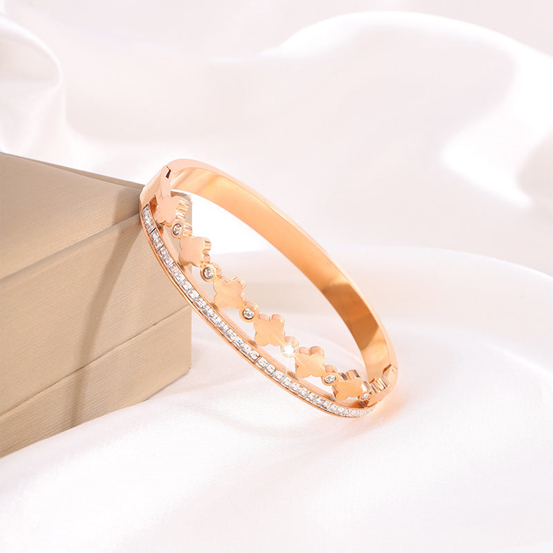 跨境爆款電鍍18K鈦鋼手鐲時尚鑲鑽四葉草輕奢高級不掉色手環